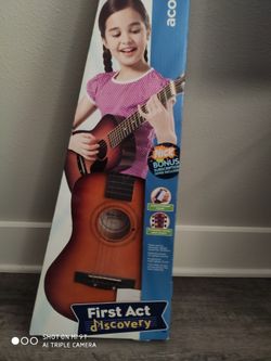 Acoustic Guitar - First Act Discovery 