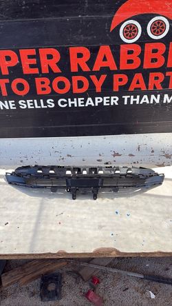 2025 Camry LE/SE Grille Upper OEM 2027