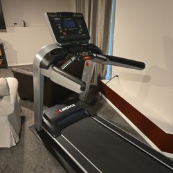 FREE - Landice L7 Treadmill 