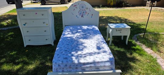 Twin bedroom set