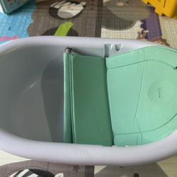 Frida Grow With Me Bath Tub 