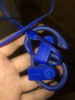 Power beats 3 Bluetooth headphones