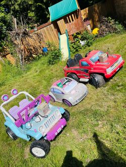 FOR FREE !!! Power wheels Car (comes with batteries and chargers)