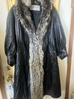 Black Leather Real Fox Collar And Trim Sz L / XL