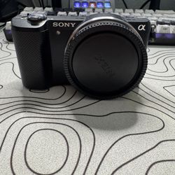 Sony a5000 (ONLY BODY)