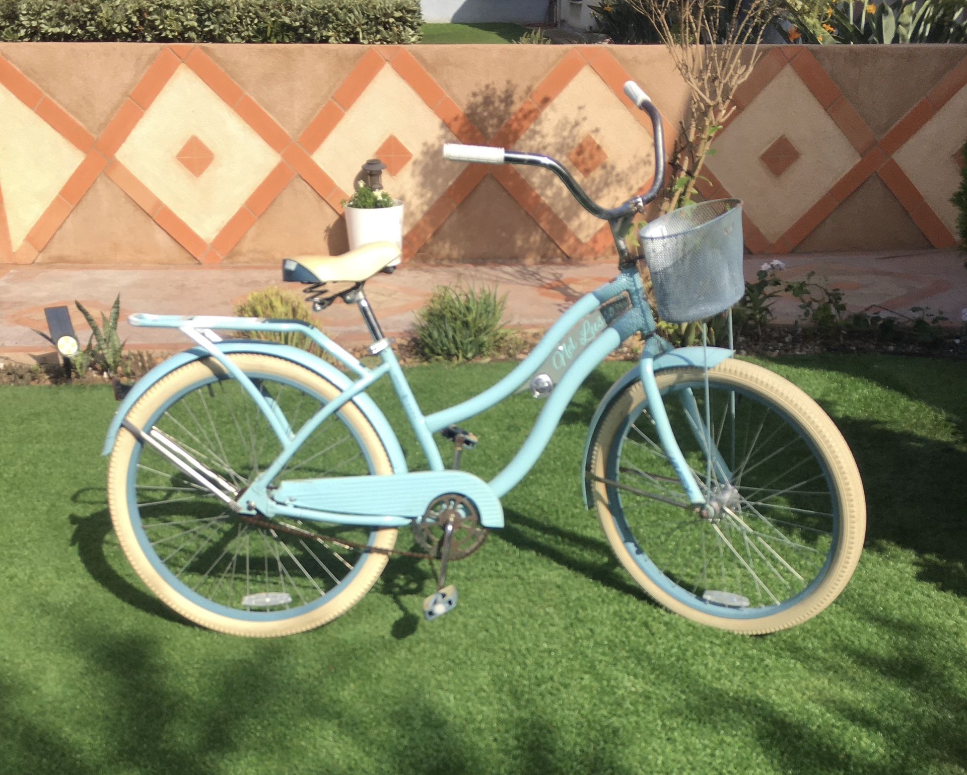 Huffy beach cruiser 26”