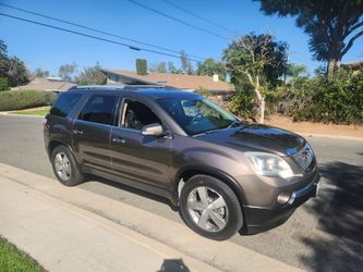 2011 GMC Arcadia SLT low miles