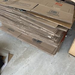 FREE Moving Boxes : Count 30