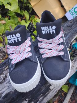 Hello kitty shoes