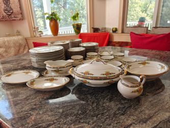 Vintage 84 Piece Fine Porcelain China Dinnerware Set Made in Japan Vibrant Floral with Gold Trim