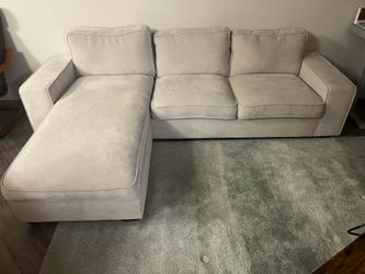 Sectional Couch (Like new)