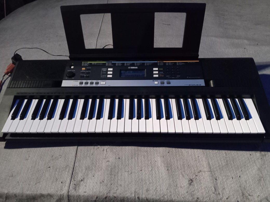 Yamaha Keyboard