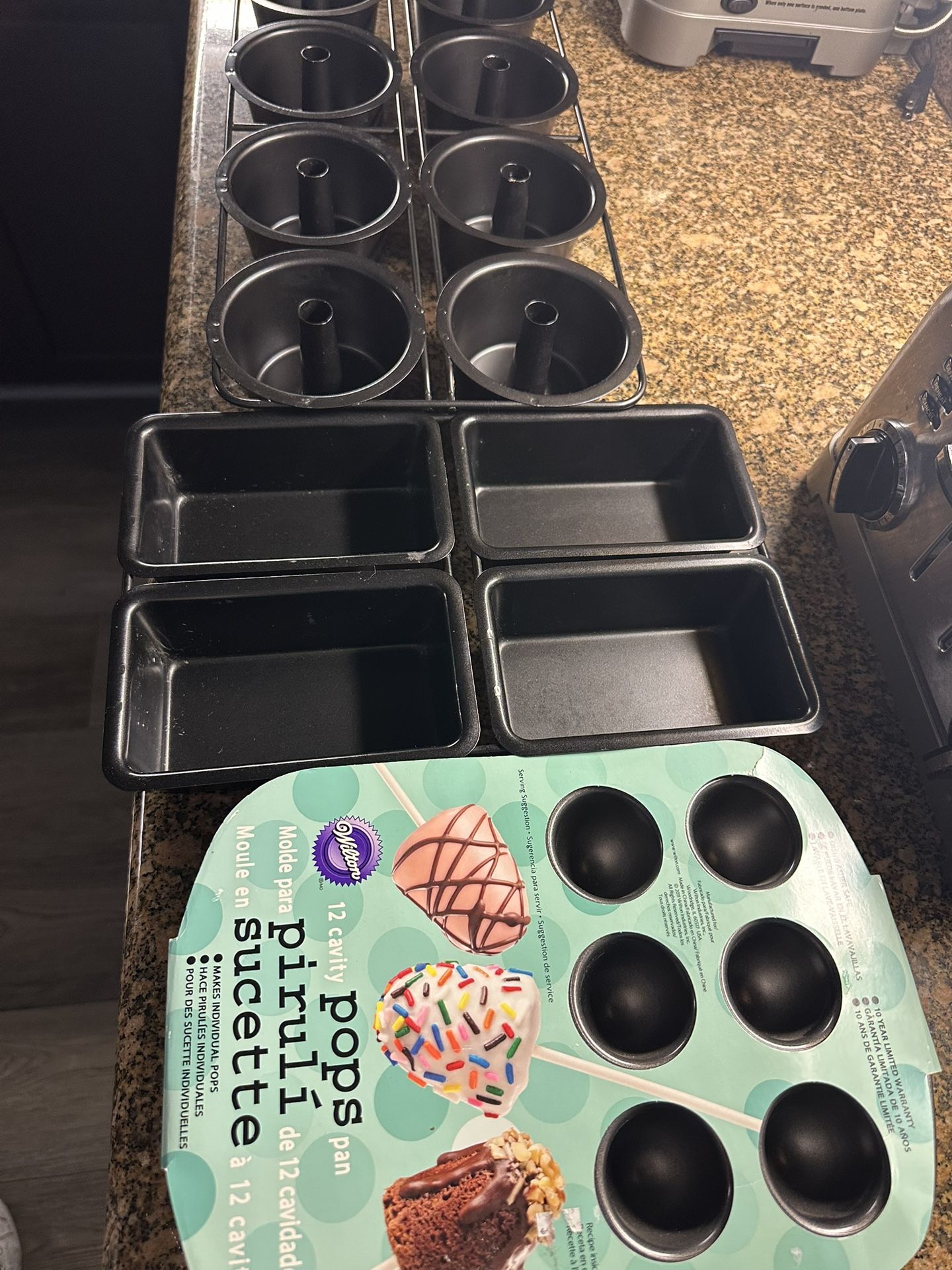 New Baking Pans All 3 For $18, No Holds. Trades Or Deliveries, Same Day PU