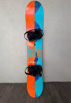 Signal Snowboard and Union Bindings