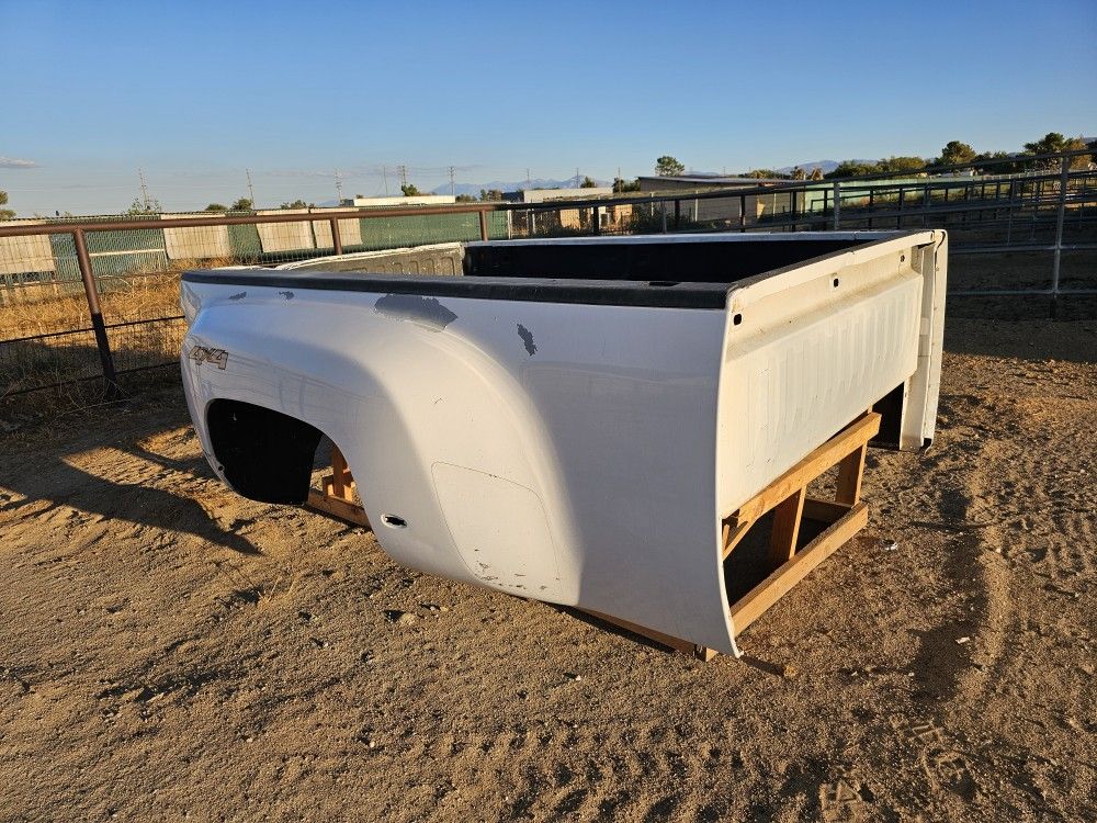 2007-2013 CHEVY/ GMC 8FT DUALLY BED