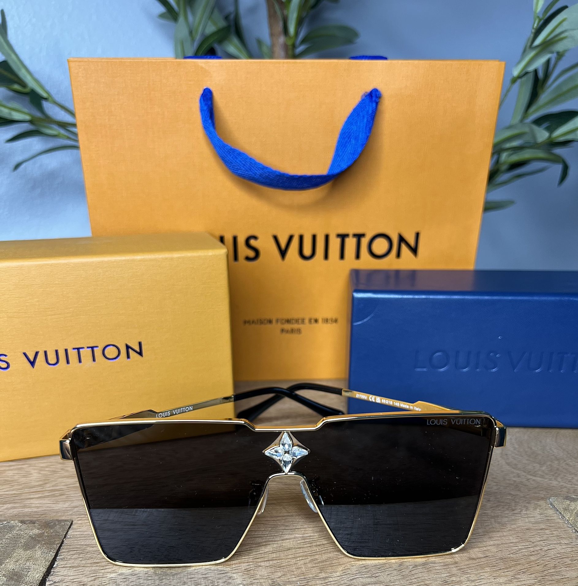 Louis Vuitton Shades Brand New With Box, Dust Cover, And Shopping Bag