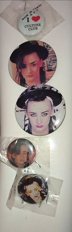 Vintage pins buttons