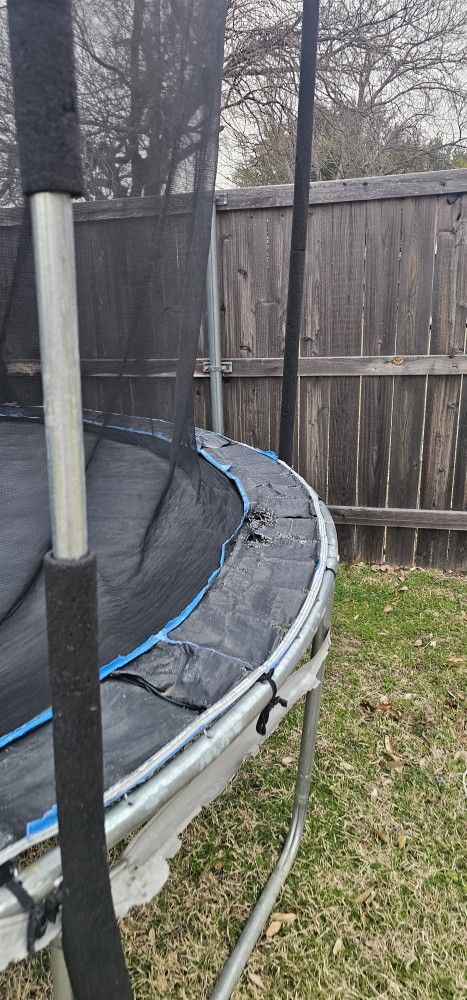 Free Trampolín