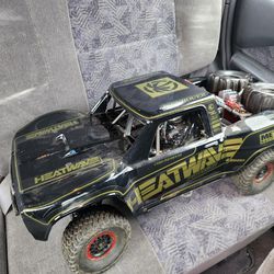 Traxxas Udr With A Bunch Of Add On Parts 