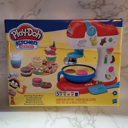 Play-Doh Kitchen Creations Spinning Treats Mixer