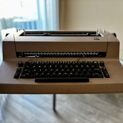 Vintage IBM Correcting Selectric II Electric Typewriter Beige