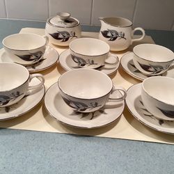 Serves 6 Vintage 15 Pcs. Coffee / Tea Set Homer Laughlin Rhythm Lotus Cups Saucers + Creamer + Sugar Bowl 1950s