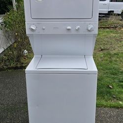 Whirlpool Stackeable Size 27w 29d 75h) I Can Help You With Free Delivery Within 10 Miles Distance 