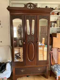 Listing TitleAntique Victorian 3-Door Carved Walnut Armoire / Wardrobe (Circa 1900)