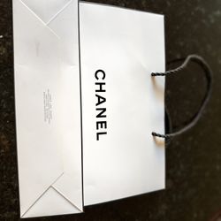 Empty Chanel Classic White N Black Gift Bag 