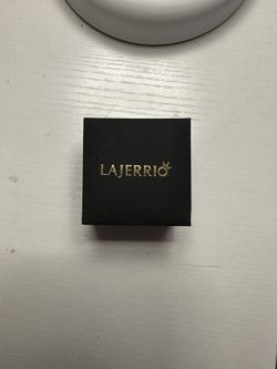 Lajerrio Women’s Ring - Size 7 - Brand New