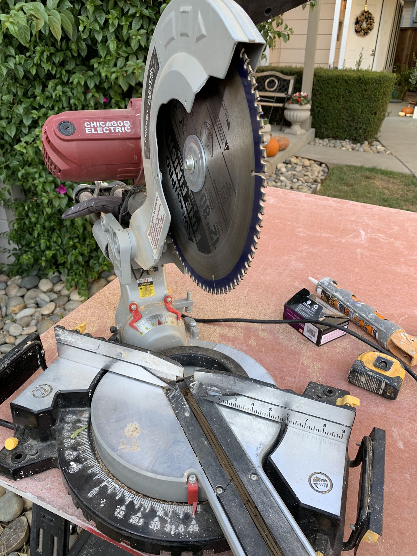 dual sliding saw