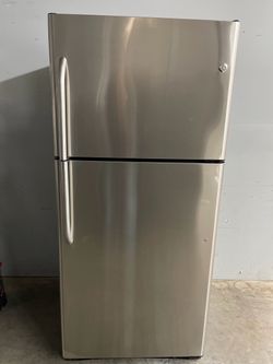 GE Stainless Refrigerator ‼️60 Day Warranty