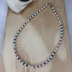 Colorfull And Pearls Necklace . 