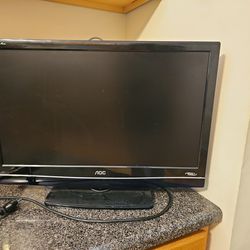 Small TV 15 X 22 - $20