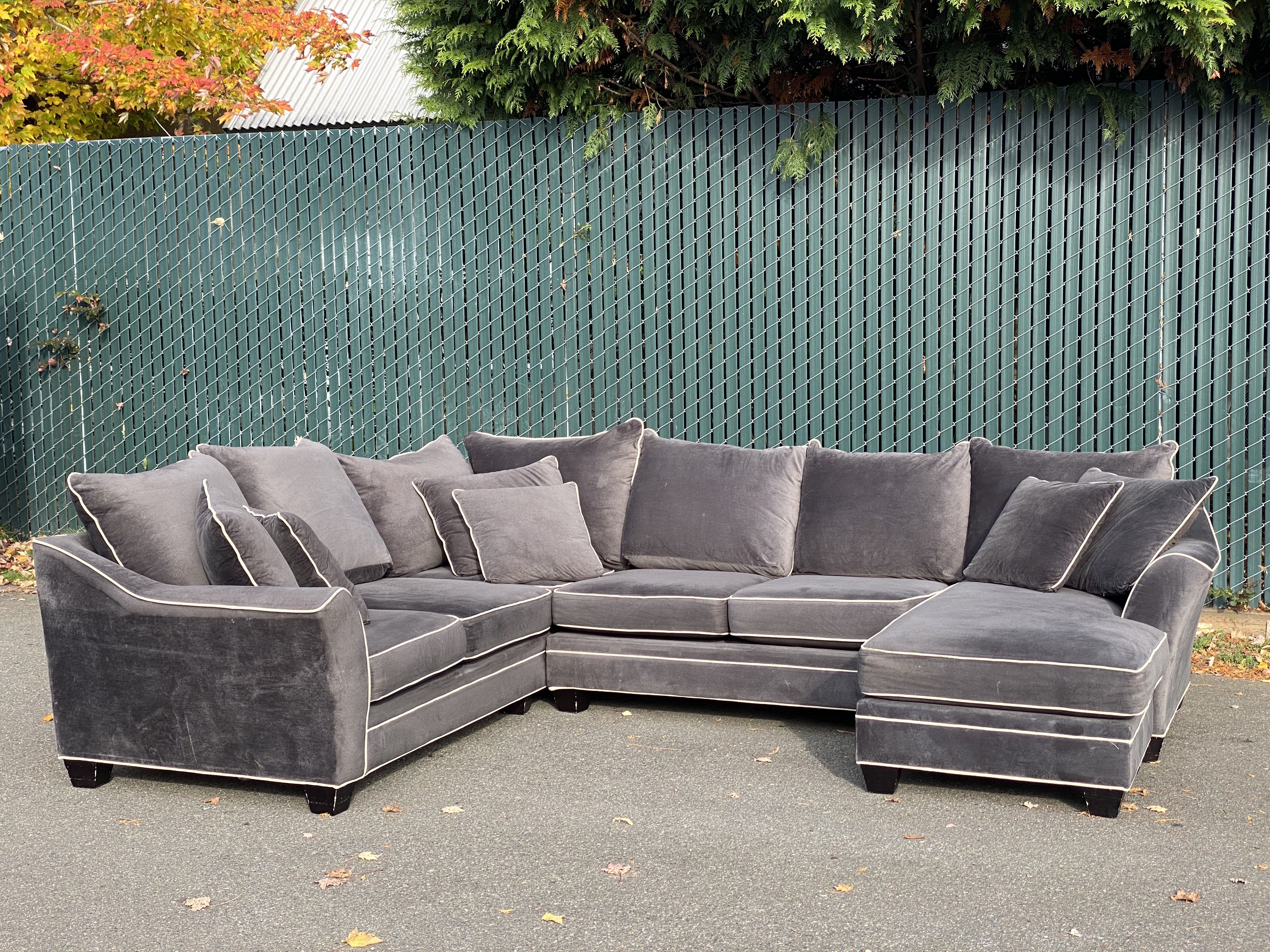 Sectional Couch (Delivery Available)