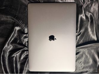 2019 MacBook Pro 16” - Intel Core i7 - 16GB RAM - 512GB SSD