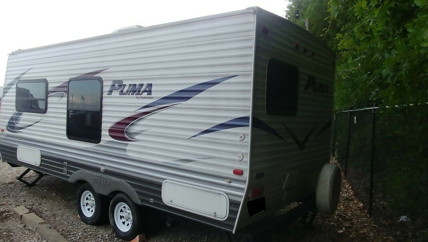 Photo 2013 Puma Travel Trailer Awesome condition inside and out!