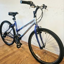 21 speed TREK NAVIGATOR 800 Sport Touring Crossover Comfort Hybrid