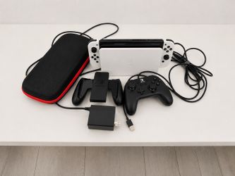 Nintendo Switch OLED Bundle - Excellent Condition