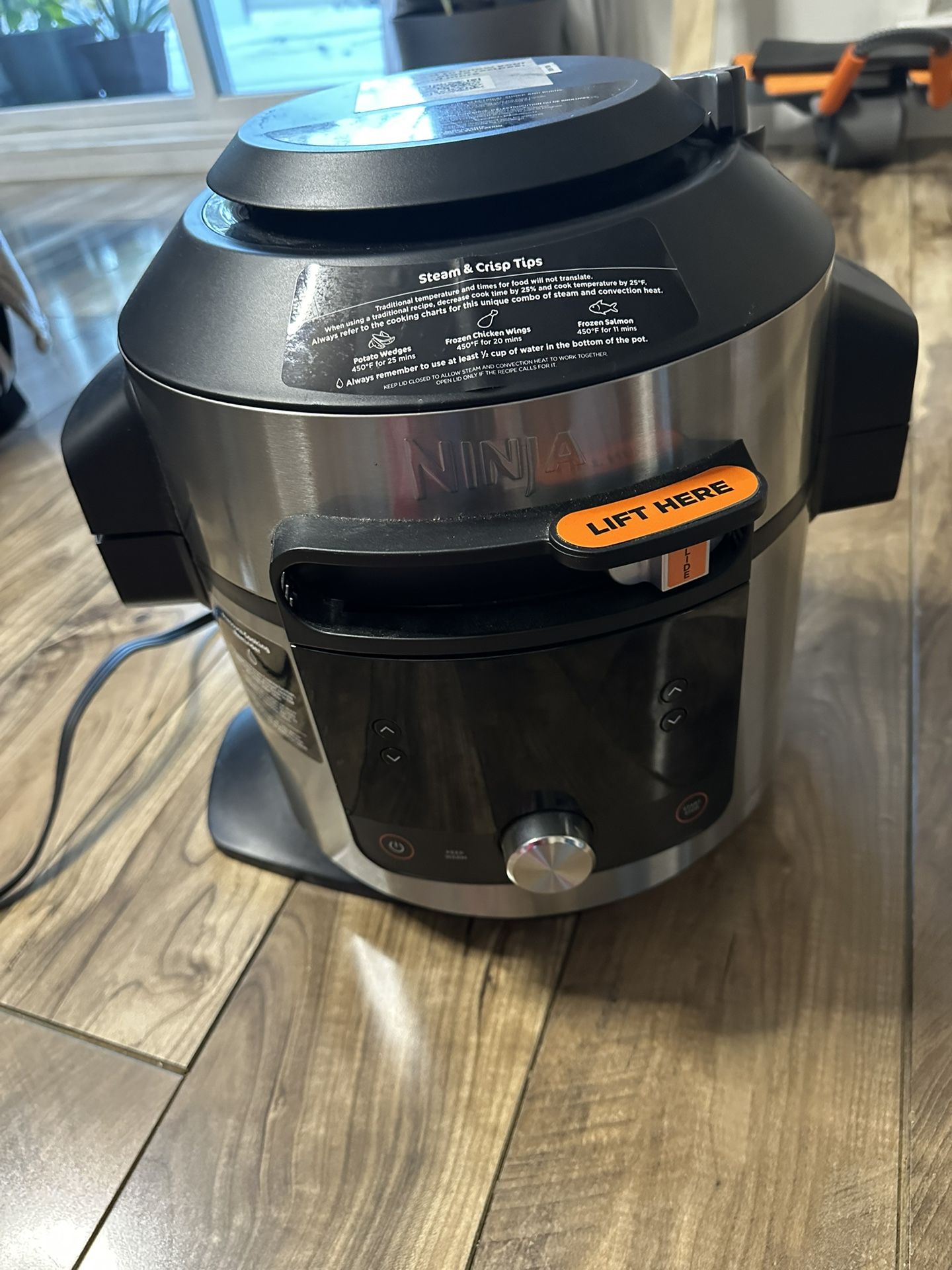 NINJA Foodi XL Pressure Cooker  Steam Fryer with SmartLid