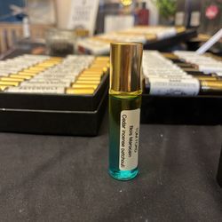 🌳 Bois Marocain Perfume Oil – Exotic & Sophisticated Unisex Woods! 🌳  ✨ Description: Indulge in the bold, mysterious scent of Bois Marocain with our