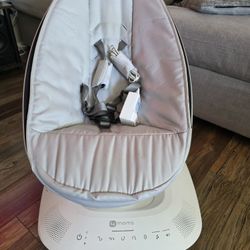 Baby Items, Mamaroo, Bassinet,  Chair, Activity Center 