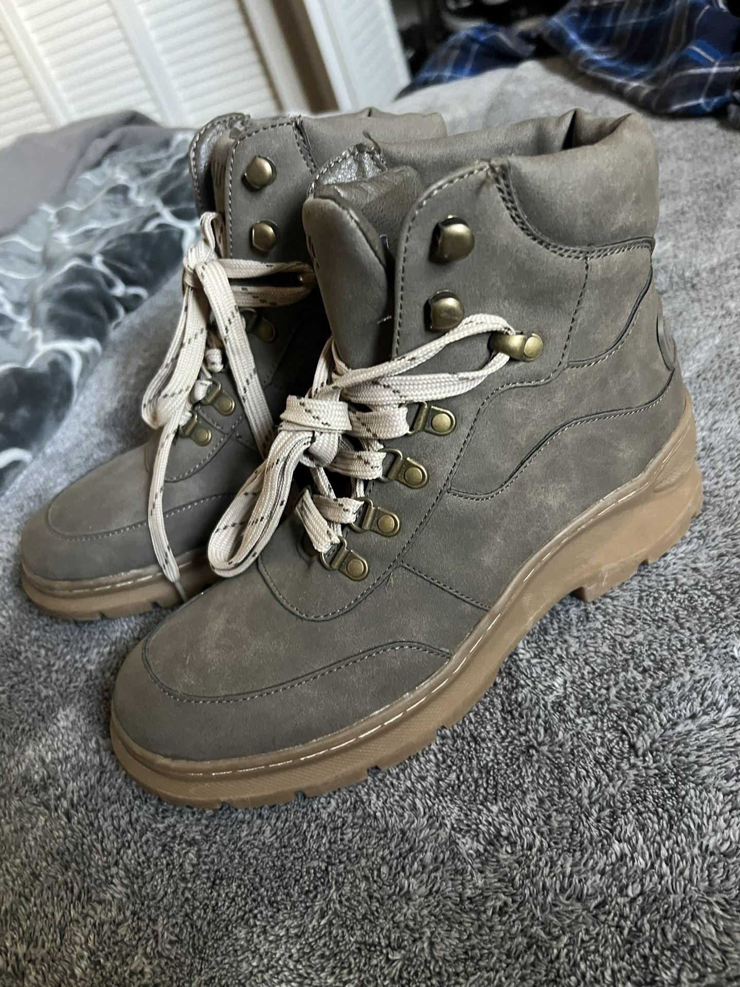 Boots For Women NAUTICA Size 7— Botas De Mujer Talla 7