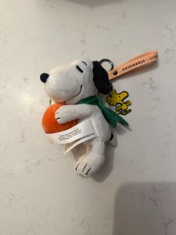 Starbucks snoopy keychain