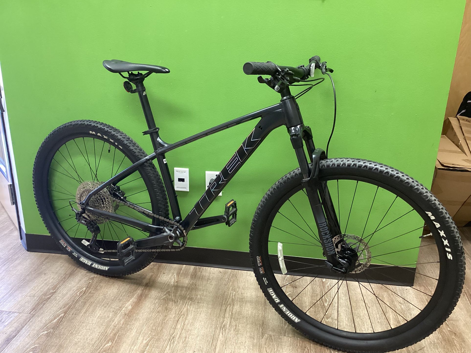 Trek Xcaliber Deore XT 29er ML 29er Mountain Bike