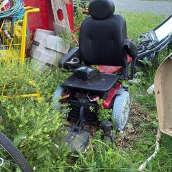 Electric wheelchair edge