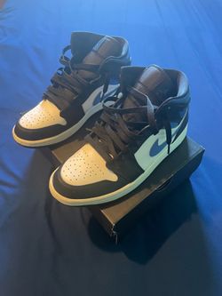 Air Jordan 1 mid “ racer blue “