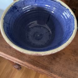 Beautiful Large Hand Thrown Ceramic Salad / Serving / Fruit Bowl