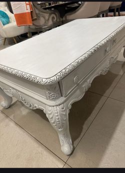Shabby chic center coffee table