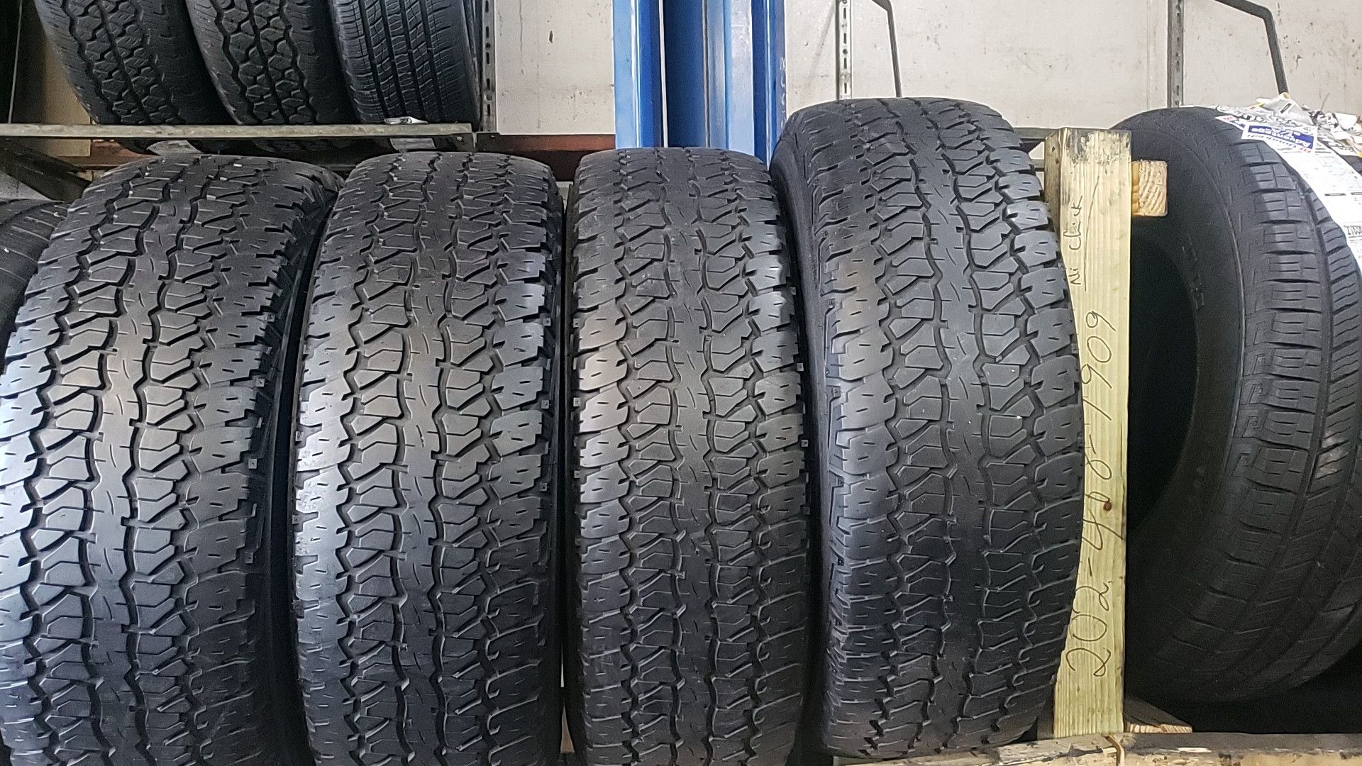 Four matching Firestone tires for sale 265/70/17